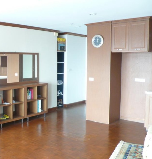 สีลม สวีท [Silom Suite]