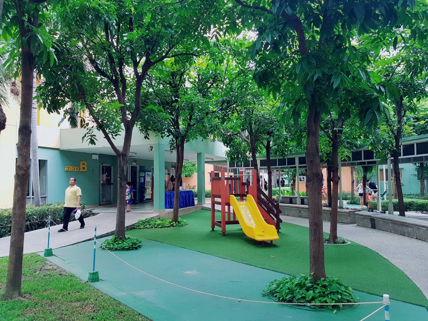 ลุมพินี คอนโดทาวน์ รามอินทรา-หลักสี่ [Lumpini Condo Town Ramintra - Laksi]