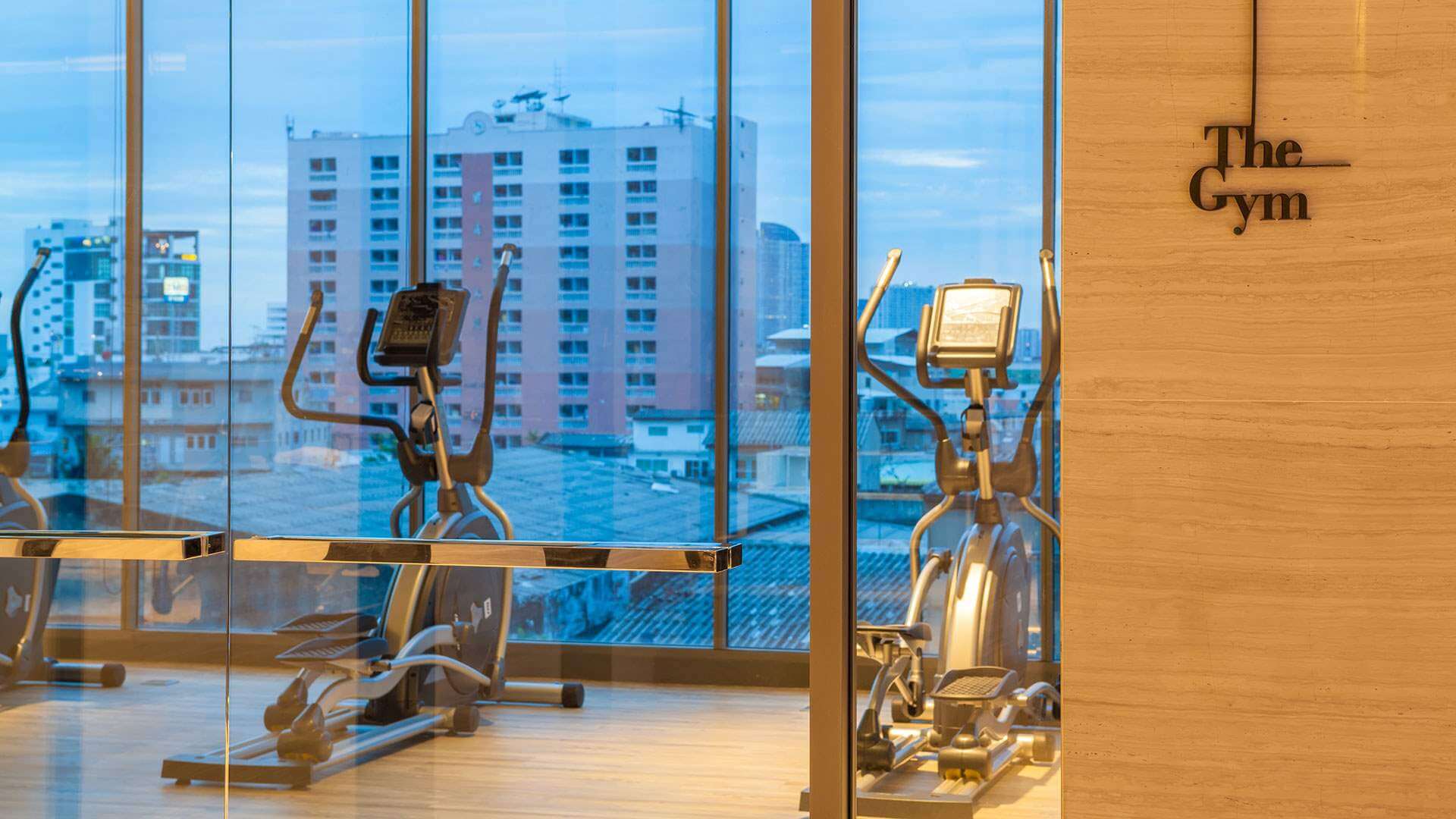 เดอะรูม สาทร-เซนต์หลุยส์ [The Room Sathorn-St.Louis]