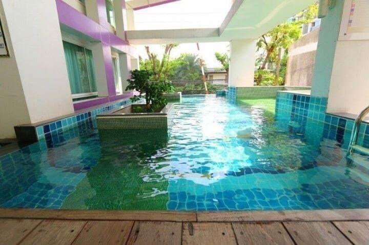 ชาโตว์ อินทาวน์ พหลโยธิน 11 [Chateau In Town Phaholyothin 11]