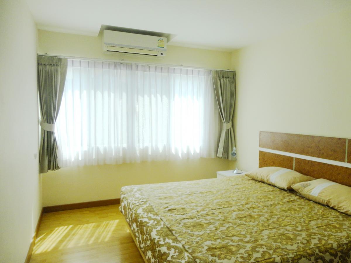 ชาร์มมิ่ง เรสซิเด้นท์ เอกมัย [Charming Resident Ekkamai ]