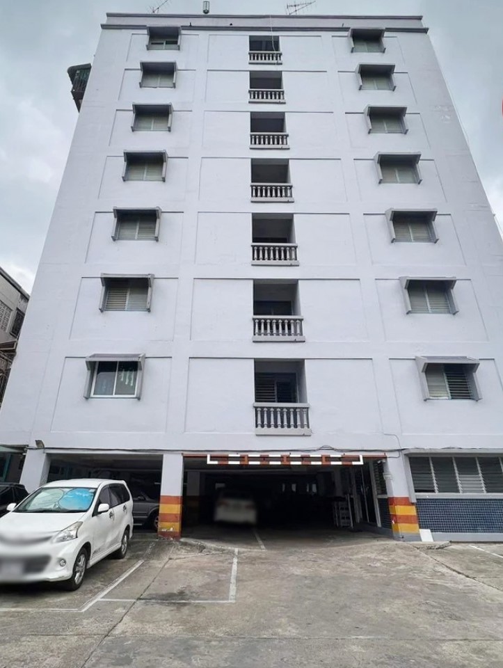 อิศรา คอนโดมิเนียม [Issara Condominium]