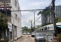อิศรา คอนโดมิเนียม [Issara Condominium]