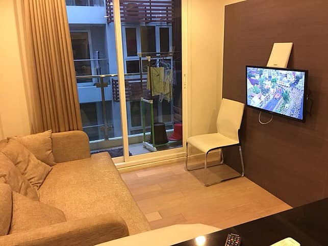 15 สุขุมวิท เรสซิเด็นซ์ [15 Sukhumvit Residences]