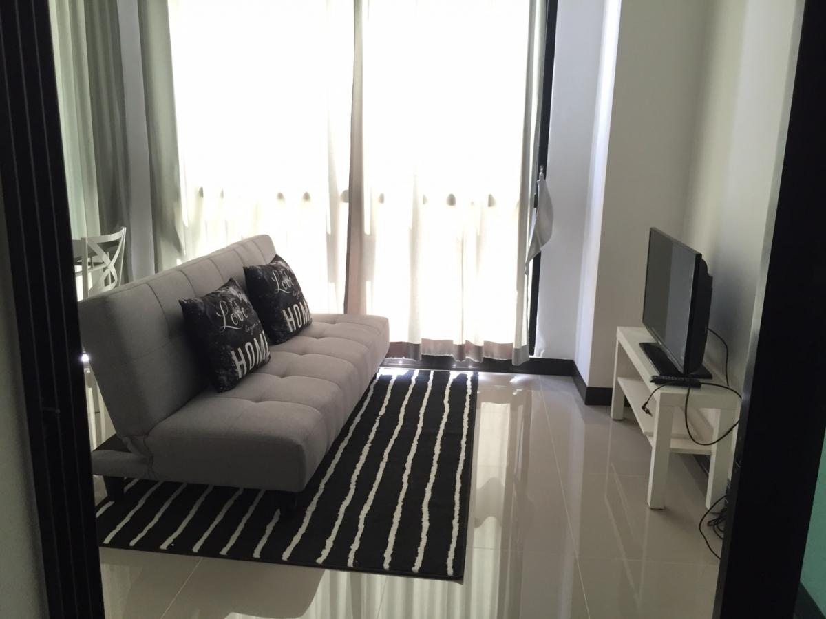 ชาโตว์ อินทาวน์ รัชดา 10 [Chateau in Town Ratchada 10]