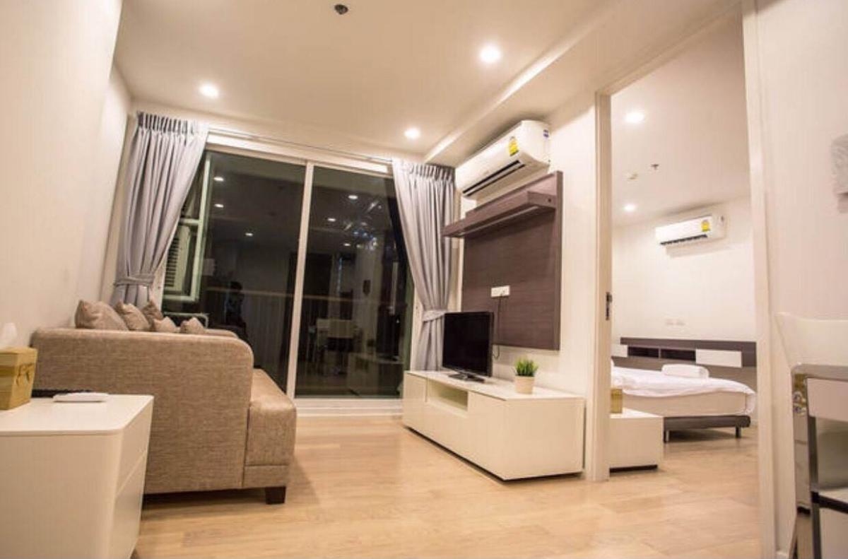 15 สุขุมวิท เรสซิเด็นซ์ [15 Sukhumvit Residences]