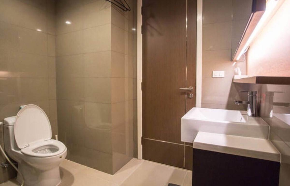 15 สุขุมวิท เรสซิเด็นซ์ [15 Sukhumvit Residences]