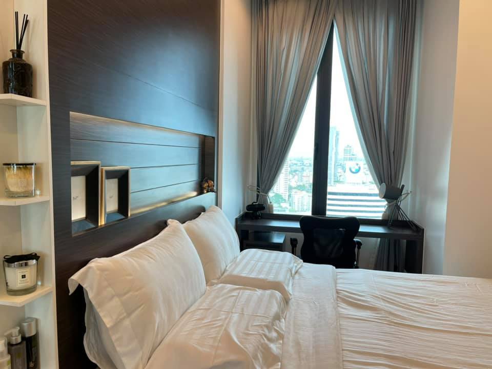 อีควิน็อกซ์ พหล-วิภา [Equinox Phahol – Vibha]