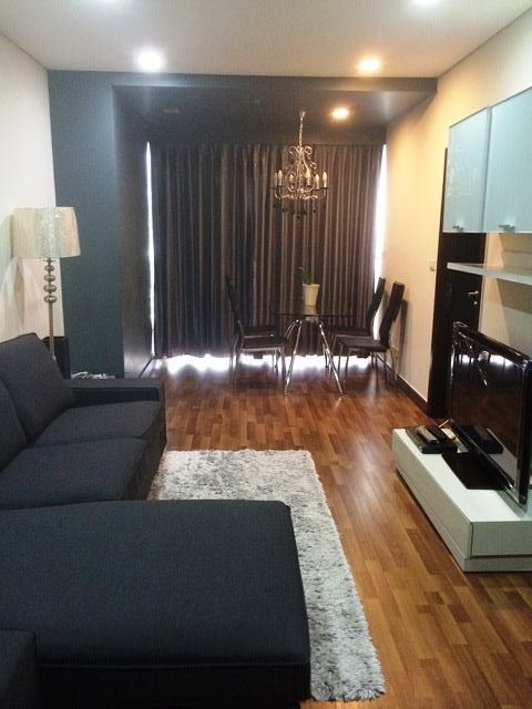 เลอ ลักซ์ คอนโดมิเนียม [LE LUK CONDOMINIUM]