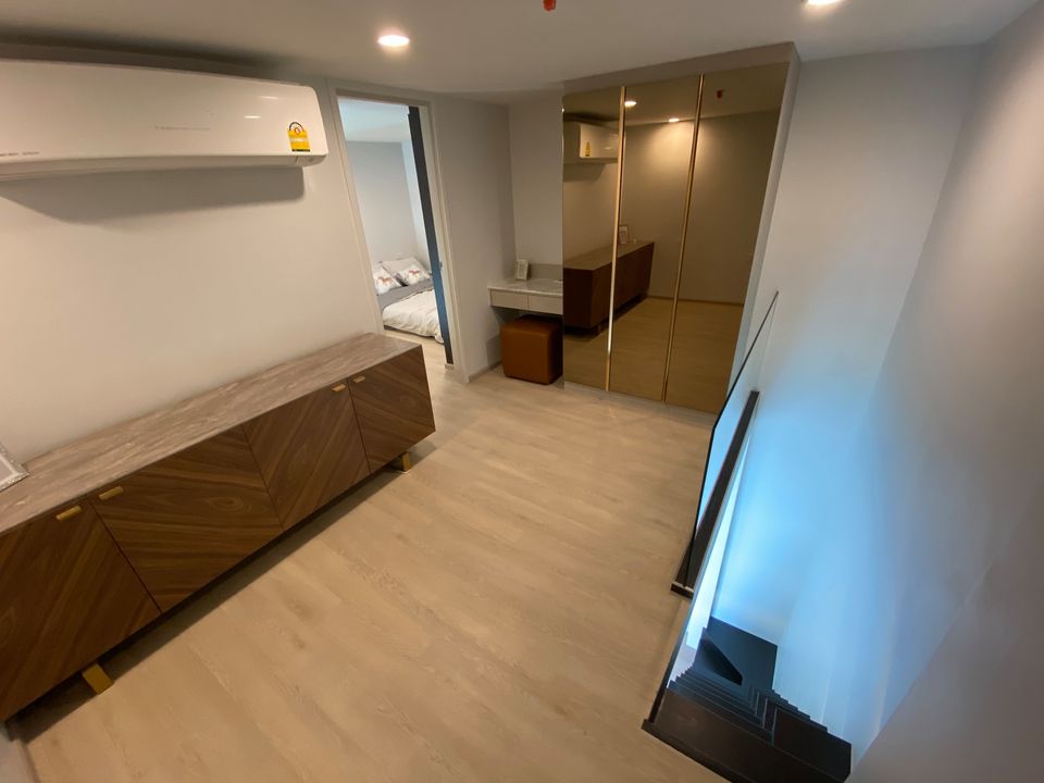 โนเบิล รีโคล สุขุมวิท 19 [Noble Recole Sukhumvit 19]