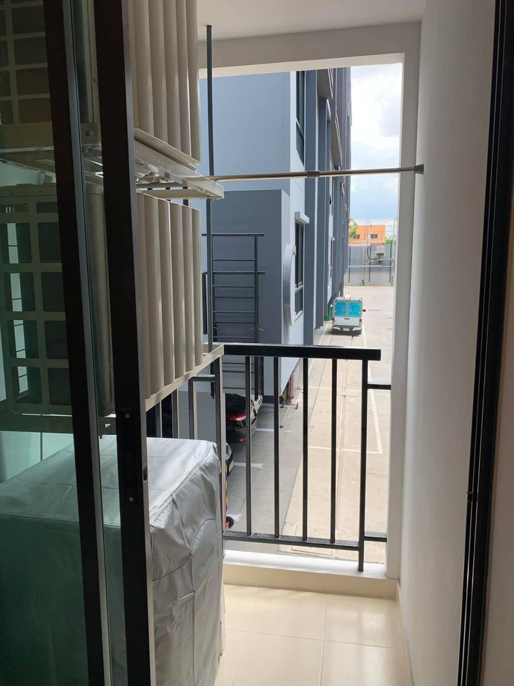 ไฮ สุทธิสาร คอนโด [HI Sutthisan Condo]