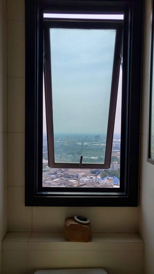 วายน์ สุขุมวิท [Wyne Sukhumvit]