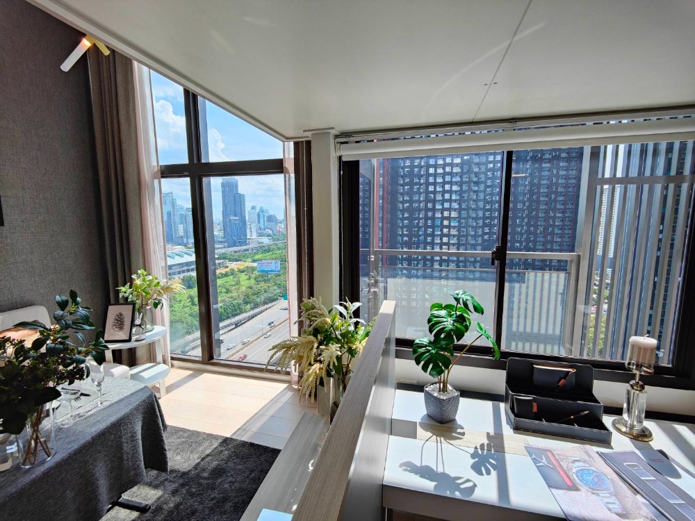 ชีวาทัย เรสซิเดนซ์ อโศก [Chewathai Residence Asoke]