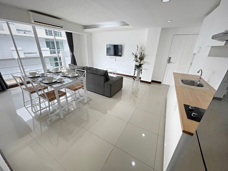 เดอะ วอเตอร์ฟอร์ด สุขุมวิท 50 [The Waterford Sukhumvit 50]
