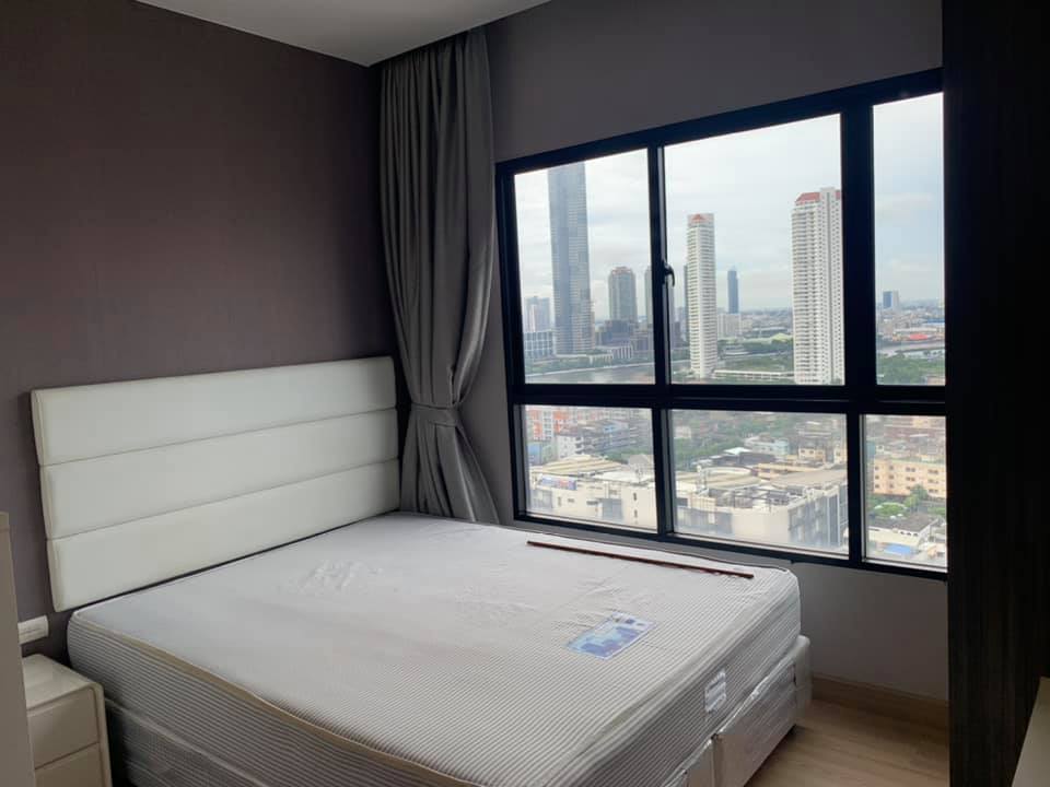 เออร์บาโน่ แอบโซลูท สาทร-ตากสิน [Urbano Absolute Sathon-Taksin]