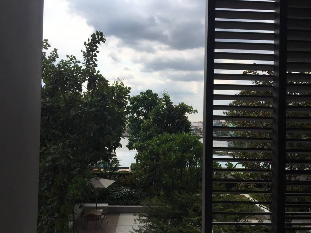 333 ริเวอร์ไซด์ [333 Riverside]