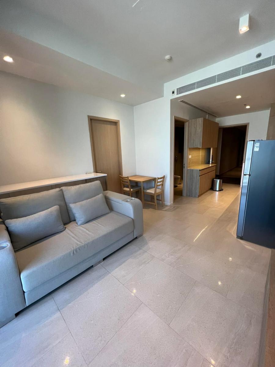 เดอะ ลอฟท์ สีลม [The Lofts Silom]
