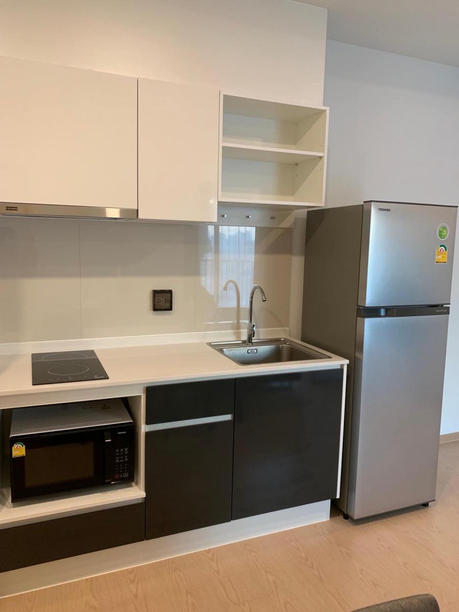 แม่น้ำ เรสซิเดนท์ [Menam Residences]