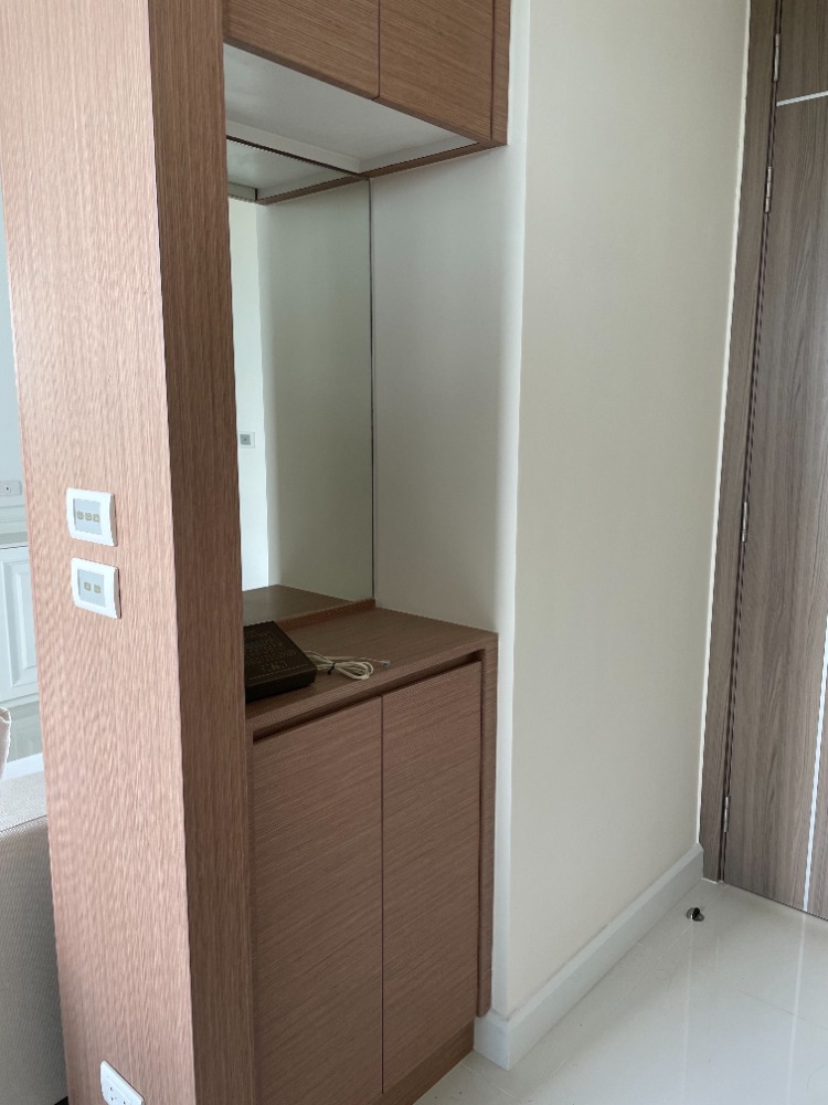 เดลมาเล่ย์ บางเสร่ บีชฟร้อนท์ คอนโดมิเนียม [Del Mare Bangsaray Beachfront Condominium]