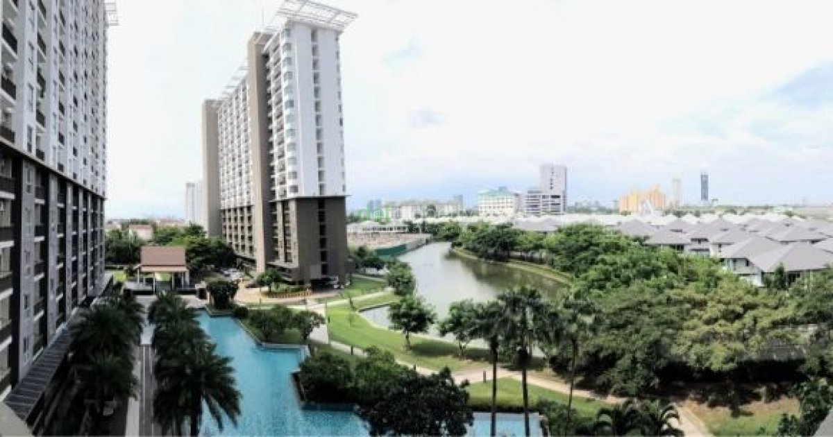 เดอะ พาร์คแลนด์ ศรีนครินทร์ เลคไซด์ [The Parkland Srinakarin Lakeside]