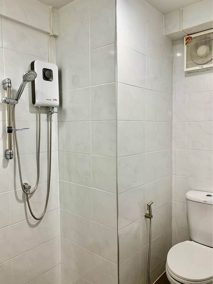 ดับบลิว.พี. เซ็นทรัล คอนโดมิเนียม [W.P. Central Condominium]