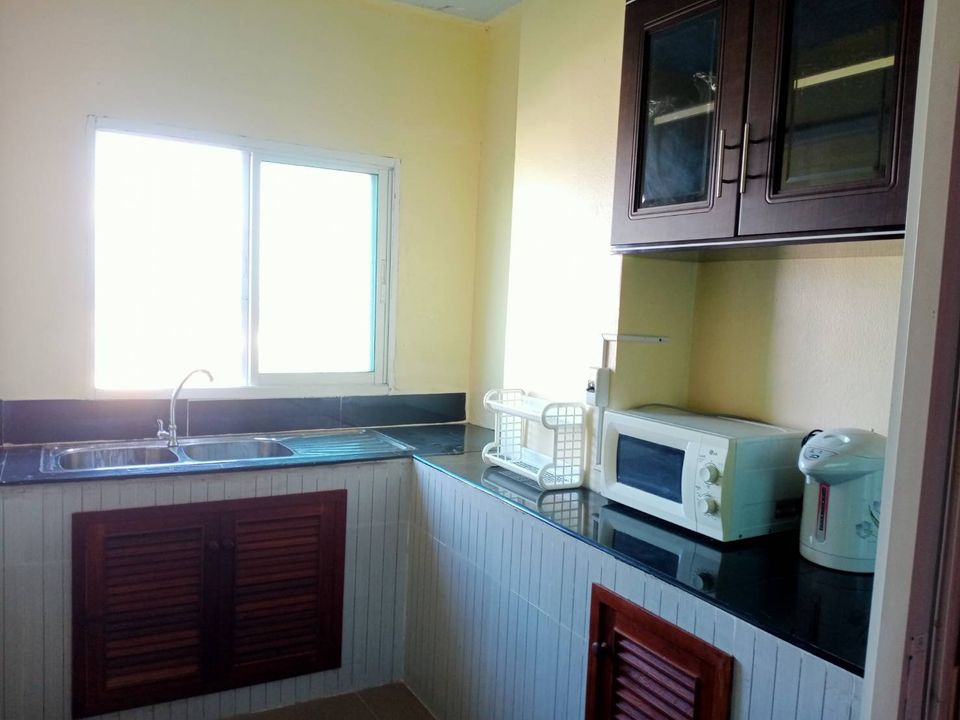 พัทยา ฮิลล์ วิลเลจ 2 [The Hill Park Condominium 2]