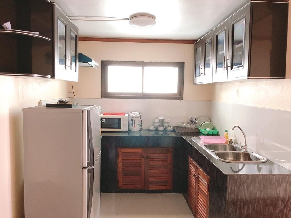 พัทยา ฮิลล์ วิลเลจ 2 [The Hill Park Condominium 2]