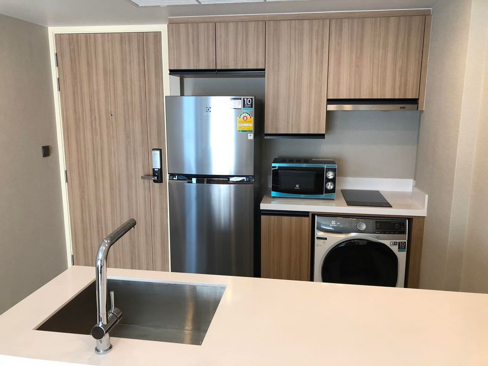 ณ วรา เรสซิเดนซ์ [Na Vara Residence]