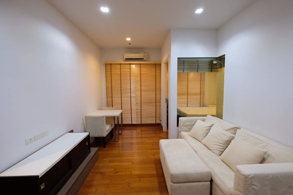 ไอวี่ สาทร 10 [Ivy Sathorn 10]