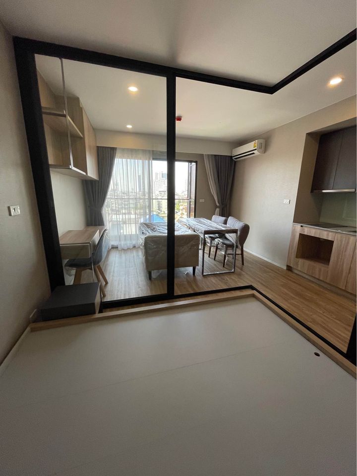 บลอสซั่ม คอนโด แอท สาทร-เจริญราษฎร์ [Blossom Condo @ Sathorn-Charoenrat]