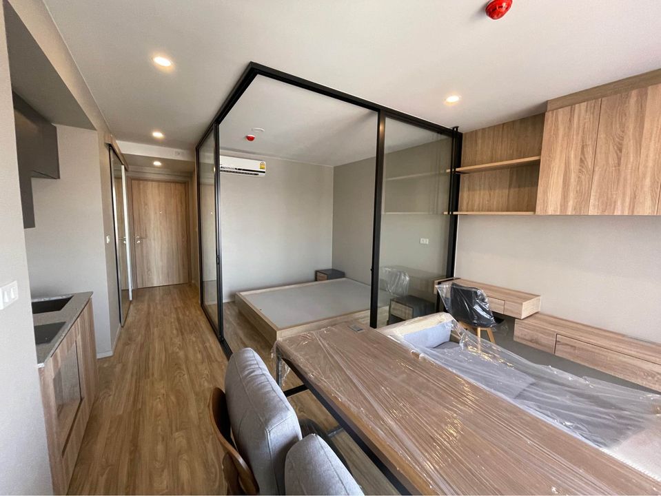 บลอสซั่ม คอนโด แอท สาทร-เจริญราษฎร์ [Blossom Condo @ Sathorn-Charoenrat]