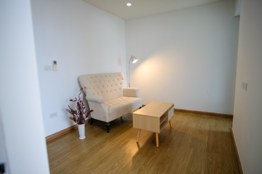 ฮัมเบิล ลิฟวิ่ง @ ศุภกฤษ์ รัชดา-สุทธิสาร [Humble Living Condo @ Suppalerk Ratchada-Sutthisan]