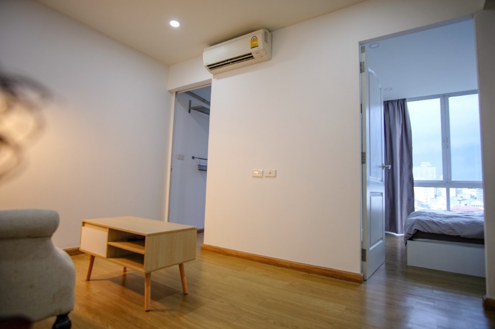 ฮัมเบิล ลิฟวิ่ง @ ศุภกฤษ์ รัชดา-สุทธิสาร [Humble Living Condo @ Suppalerk Ratchada-Sutthisan]