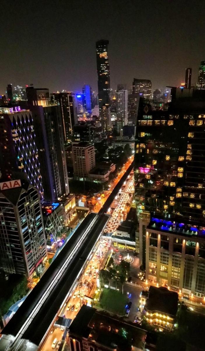 เดอะ แบงค็อค สาทร [The Bangkok Sathorn]