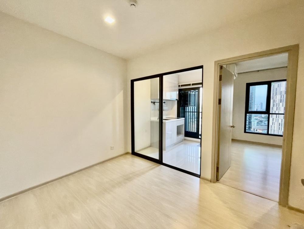 ไลฟ์ สุขุมวิท 48 [Life Sukhumvit 48]