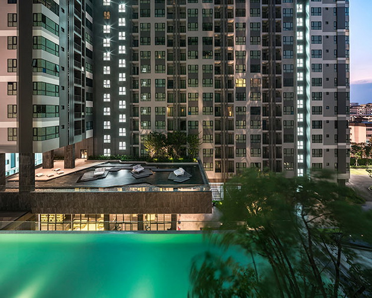 เดอะ เบส พัทยากลาง [The Base Central Pattaya]