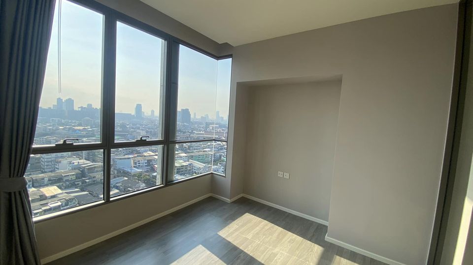 เดอะรูม สาทร-เซนต์หลุยส์ [The Room Sathorn-St.Louis]
