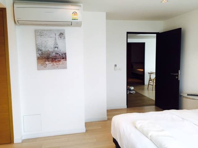 เอท ทองหล่อ เรสซิเด้นเซส [Eight Thonglor Residences]