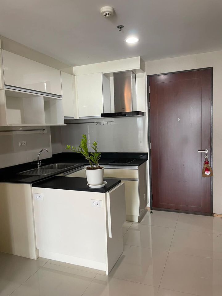 แอ็บสแตร็กส์ พหลโยธิน พาร์ค [Abstracts Phahonyothin Park]