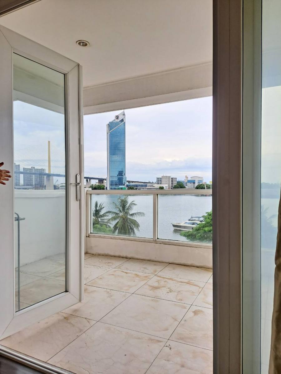 ริเวอร์ไซด์ ทาวเวอร์ [Riverside Tower]