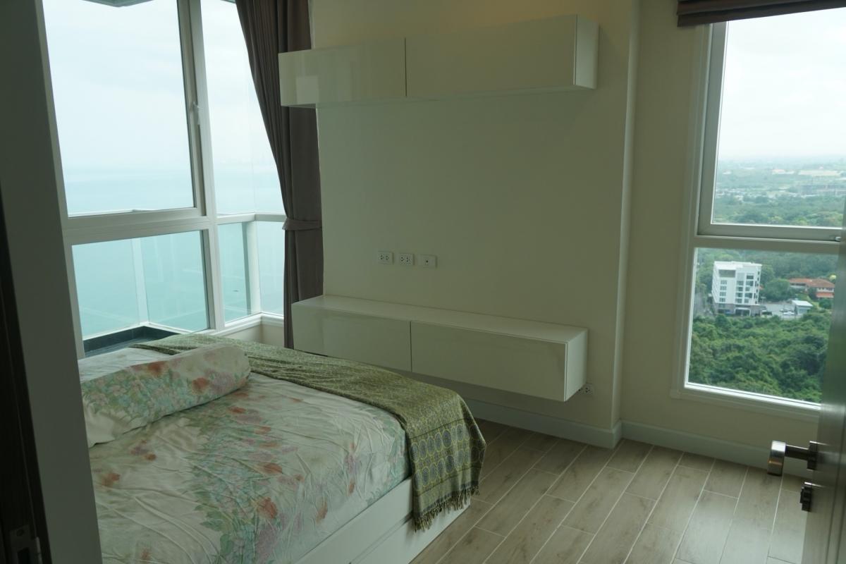 เดลมาเล่ย์ บางเสร่ บีชฟร้อนท์ คอนโดมิเนียม [Del Mare Bangsaray Beachfront Condominium]