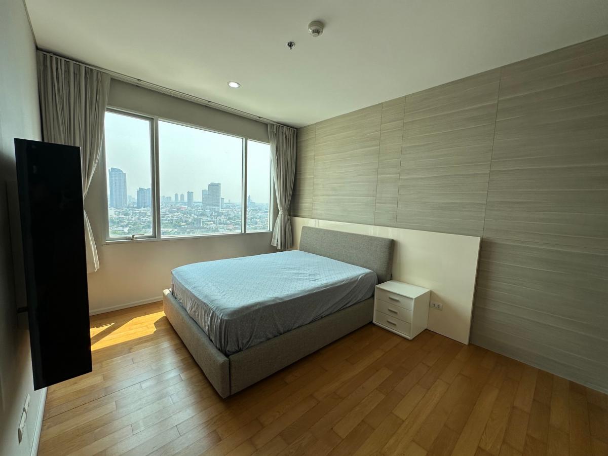 วิลล่า สาทร [Villa Sathorn]