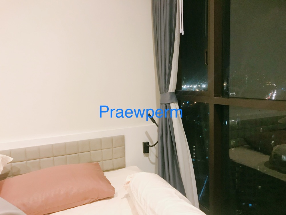 วายน์ สุขุมวิท [Wyne Sukhumvit]