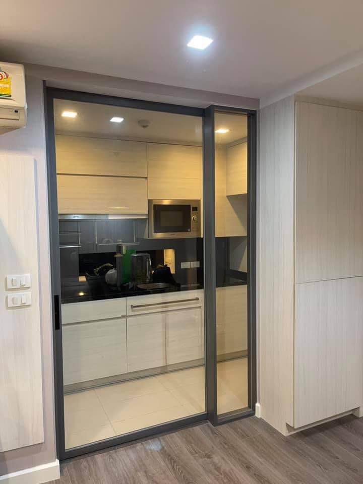 เดอะรูม สุขุมวิท 40 [The Room Sukhumvit 40]