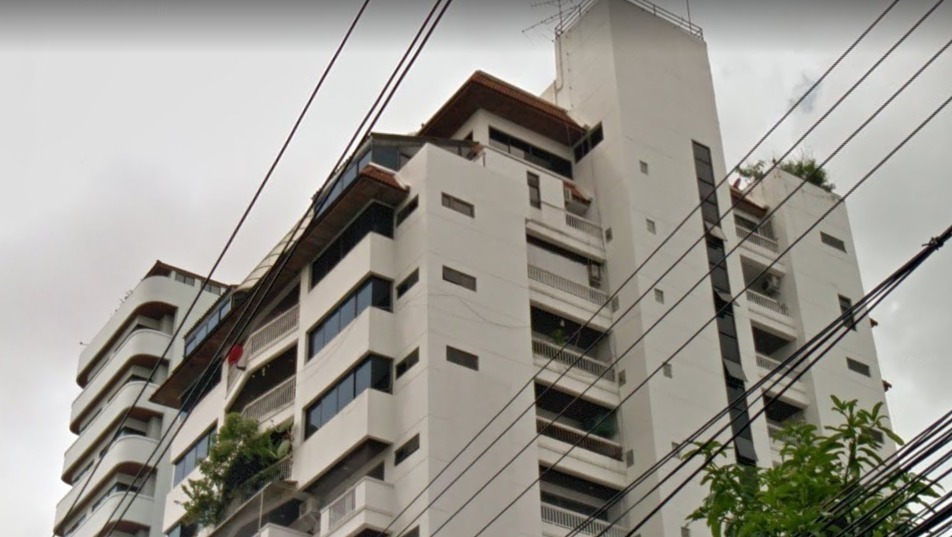 เดอะ วอเตอร์ฟอร์ด คอนโดมิเนียม [The Waterford Condominium]