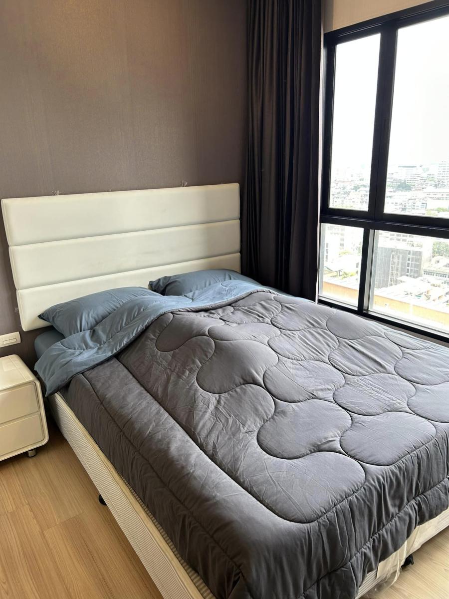 เออร์บาโน่ แอบโซลูท สาทร-ตากสิน [Urbano Absolute Sathon-Taksin]