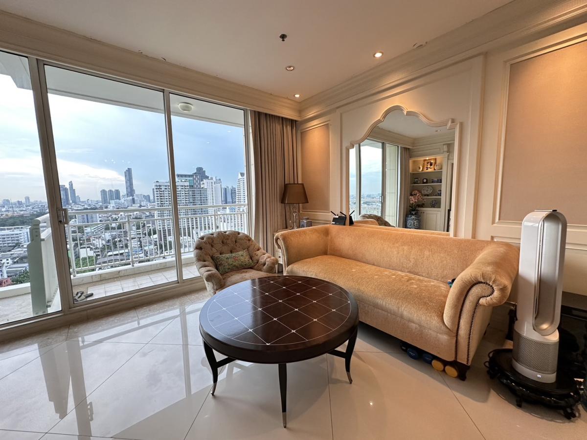 ดิ เอ็มไพร์ เพลส สาทร [The Empire Place Sathorn]
