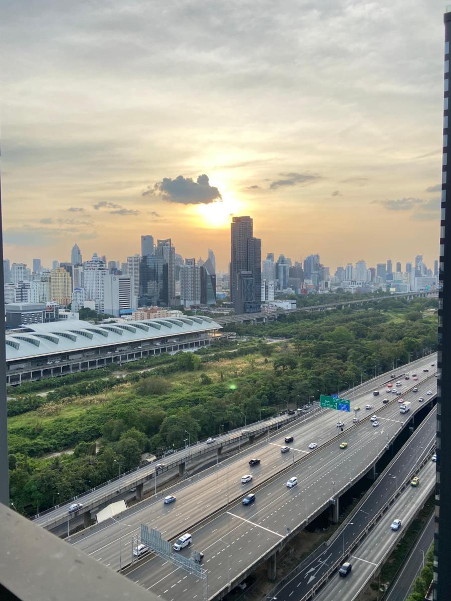ชีวาทัย เรสซิเดนซ์ อโศก [Chewathai Residence Asoke]