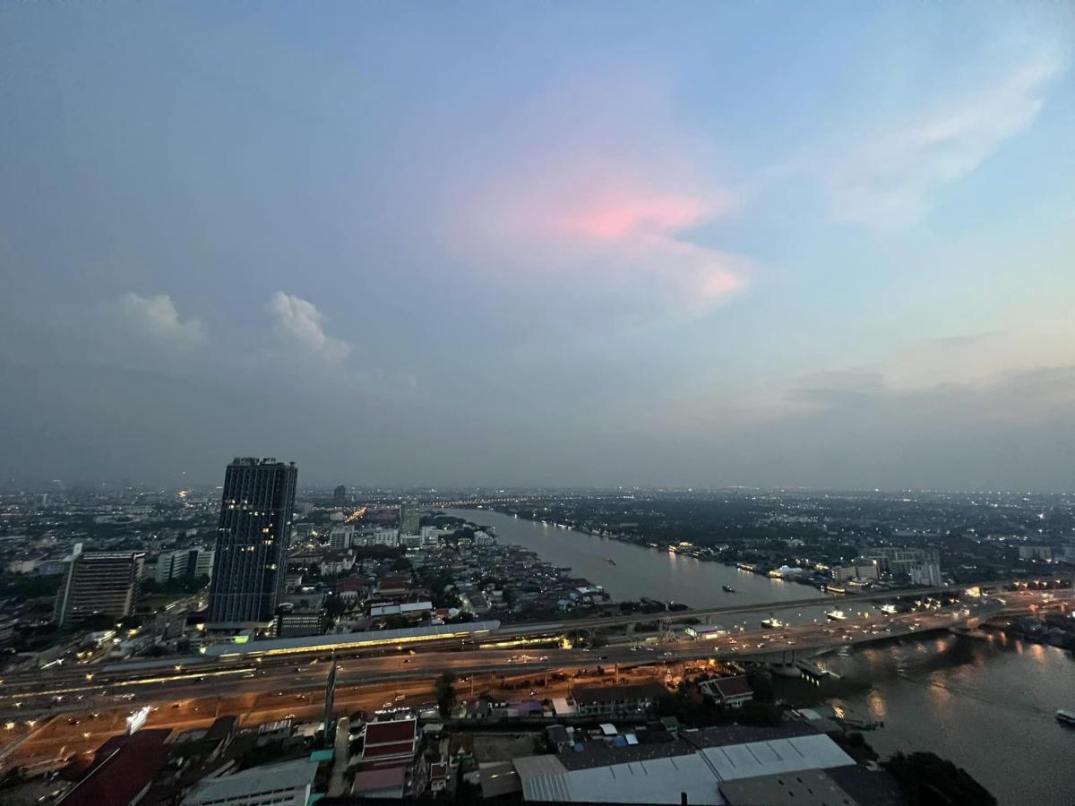 เดอะ โพลิแทน รีฟ [The Politan Rive]