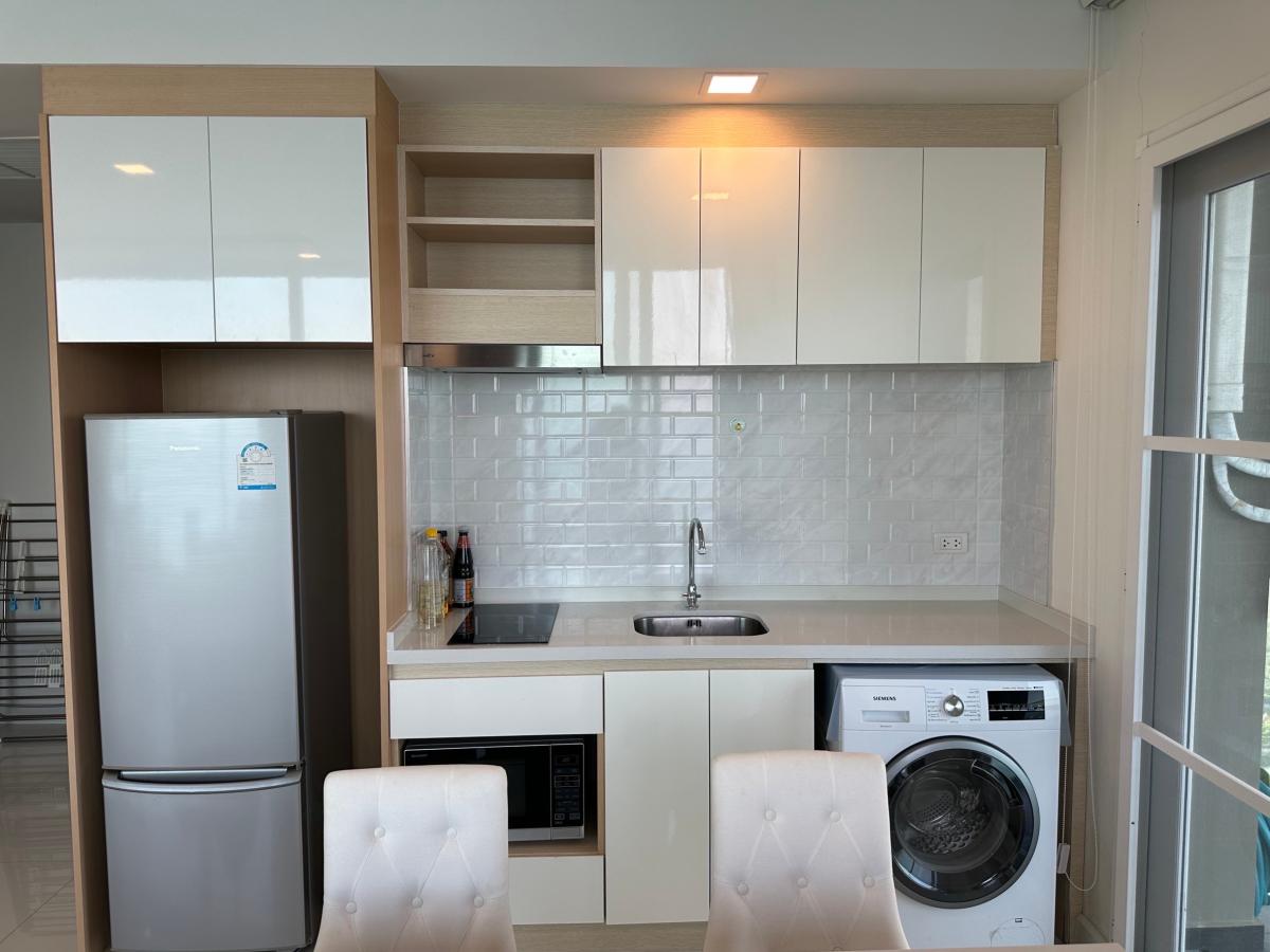 เดลมาเล่ย์ บางเสร่ บีชฟร้อนท์ คอนโดมิเนียม [Del Mare Bangsaray Beachfront Condominium]